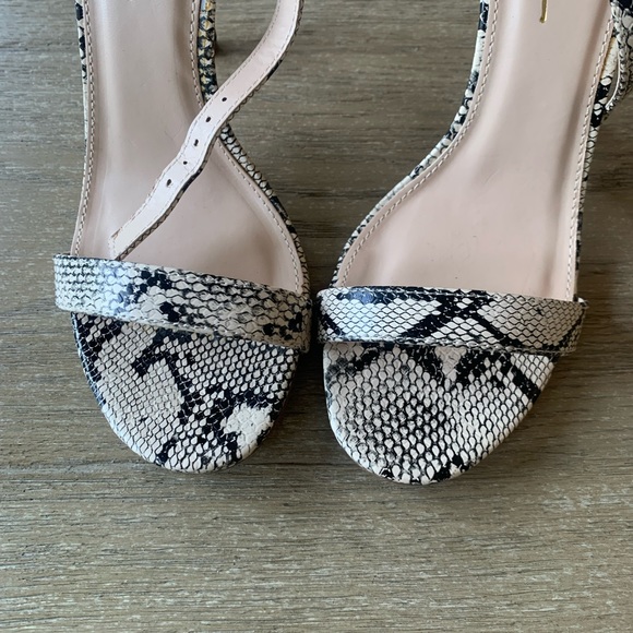 Lulu’s women’s animal print high heeled shoes sandals - Picture 8 of 9